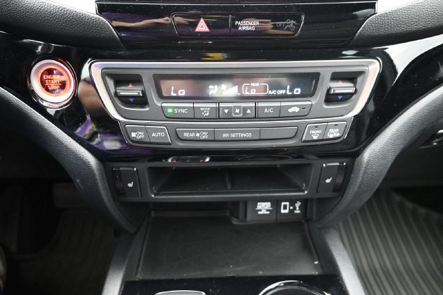 Certified 2020 Honda Ridgeline Black Edition image 34
