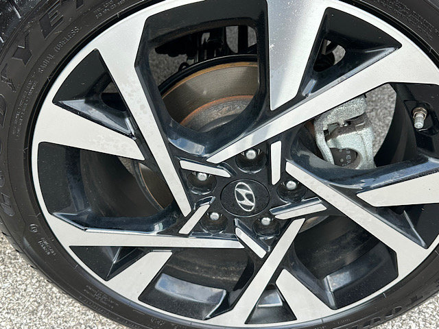 Certified 2023 Hyundai Kona Limited AWD/4WD image 30