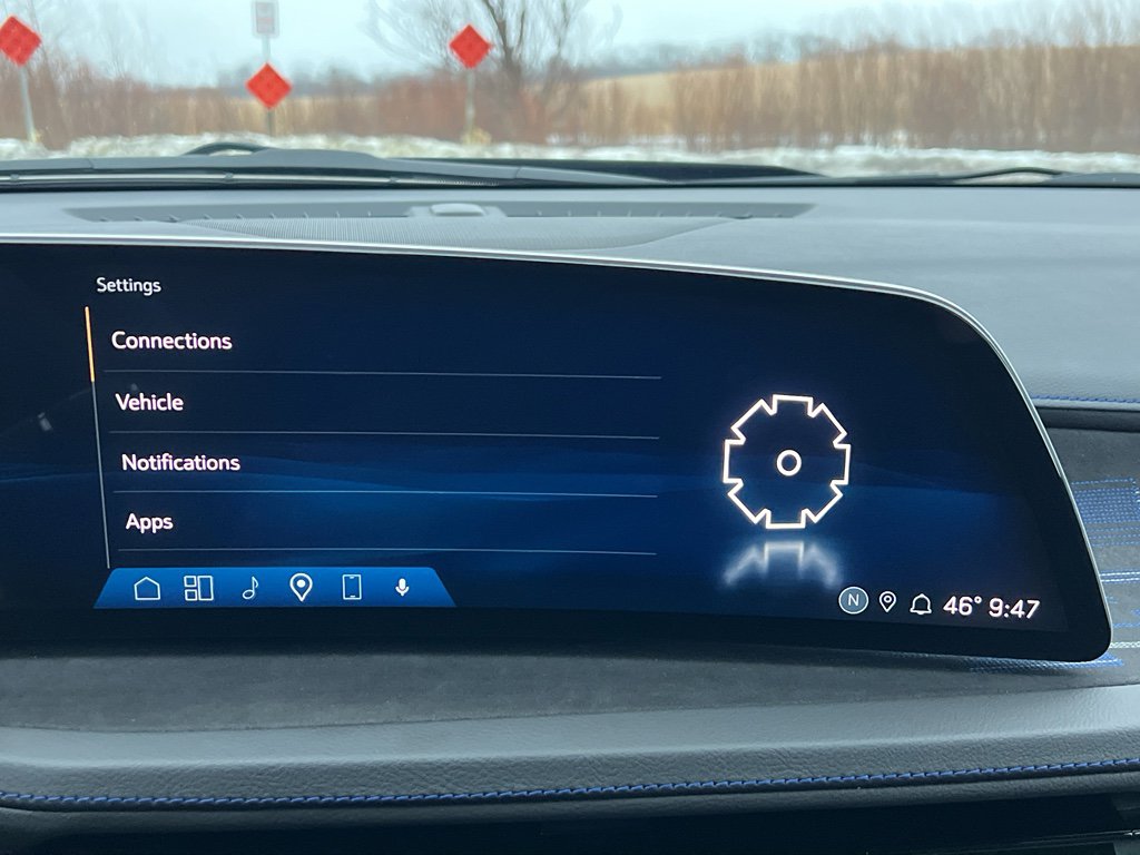 Used 2024 Cadillac XT4 Sport image 26