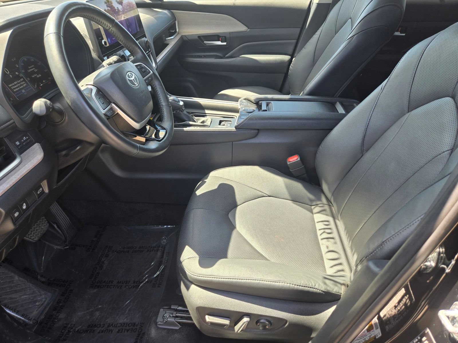 Used 2025 Toyota Grand Highlander FWD image 12
