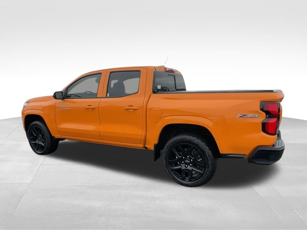 Used 2025 Chevrolet Colorado Z71 w/ Z71 Convenience Package 2 AWD/4WD image 7