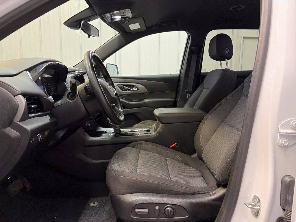 Used 2023 Chevrolet Traverse LT w/ LPO, Floor Liner Package AWD/4WD image 15