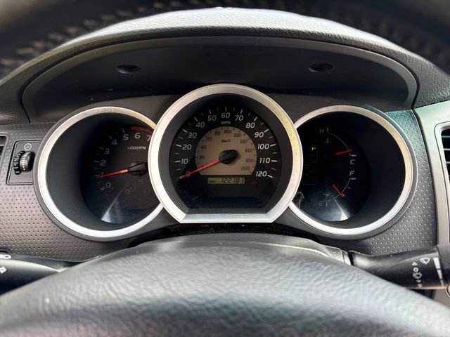 Used 2011 Toyota Tacoma 4x4 Access Cab V6 w/ TRD Off-Road Pkg image 22