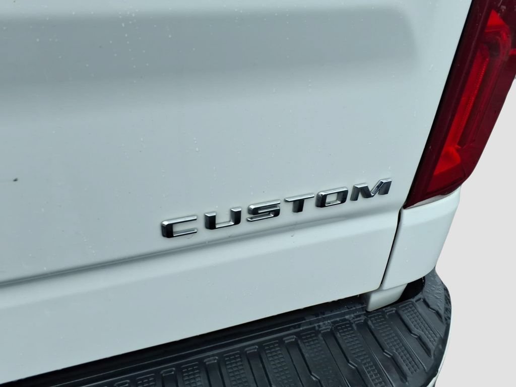 Used 2021 Chevrolet Silverado 1500 Custom AWD/4WD image 9