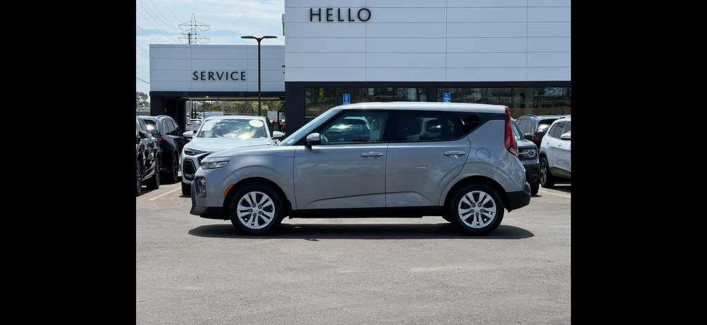 Used 2022 Kia Soul LX FWD image 7