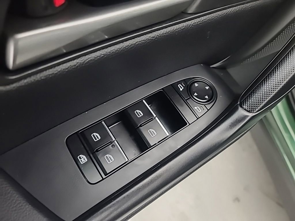 Used 2025 MAZDA CX-50 AWD 2.5 S w/ Premium Package image 23