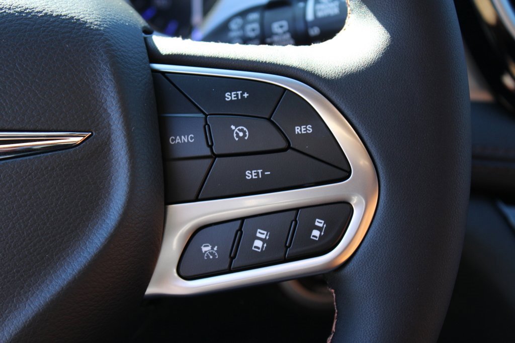 New 2026 Chrysler Pacifica Pinnacle image 16