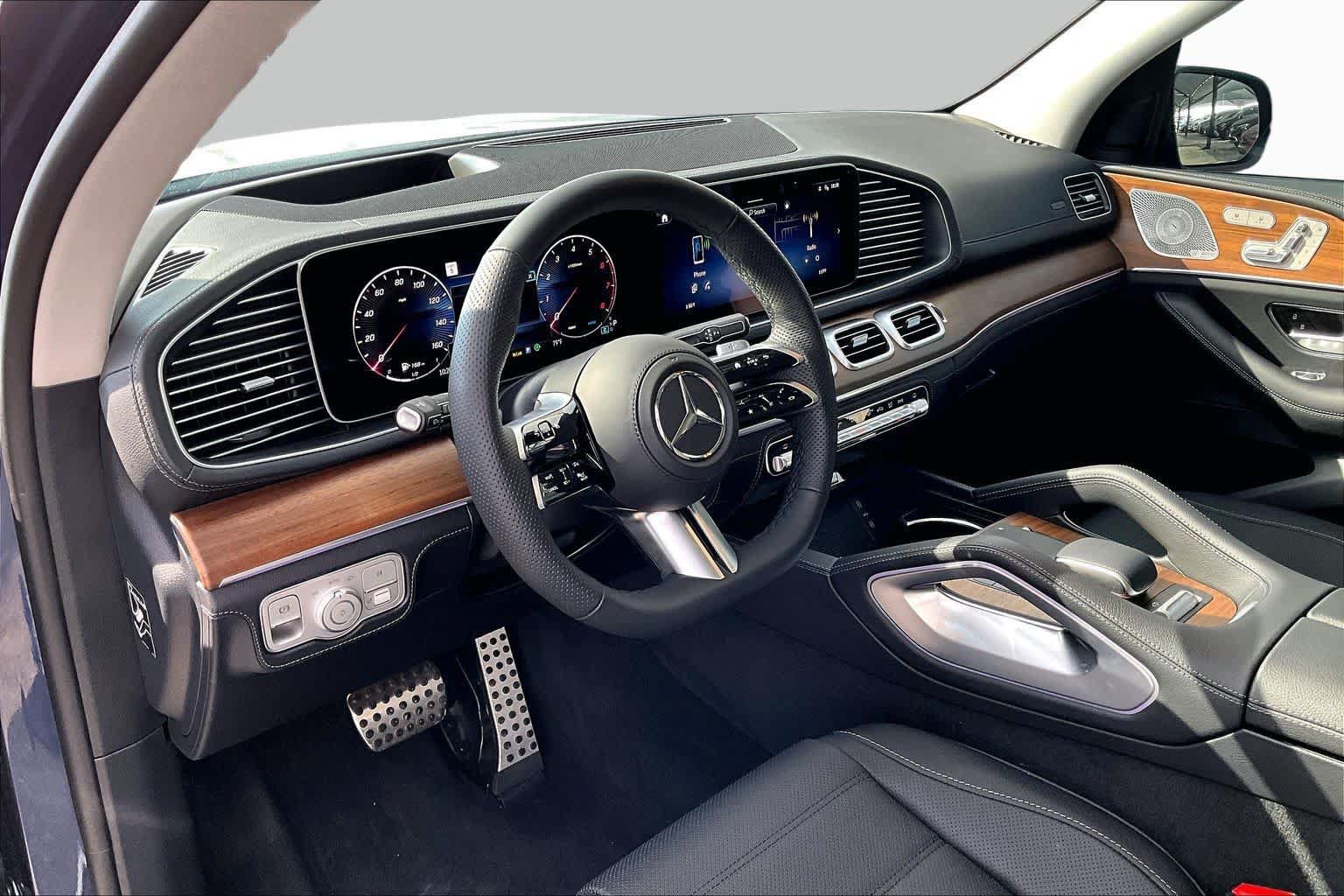 Used 2026 Mercedes-Benz GLS 450 4MATIC image 17