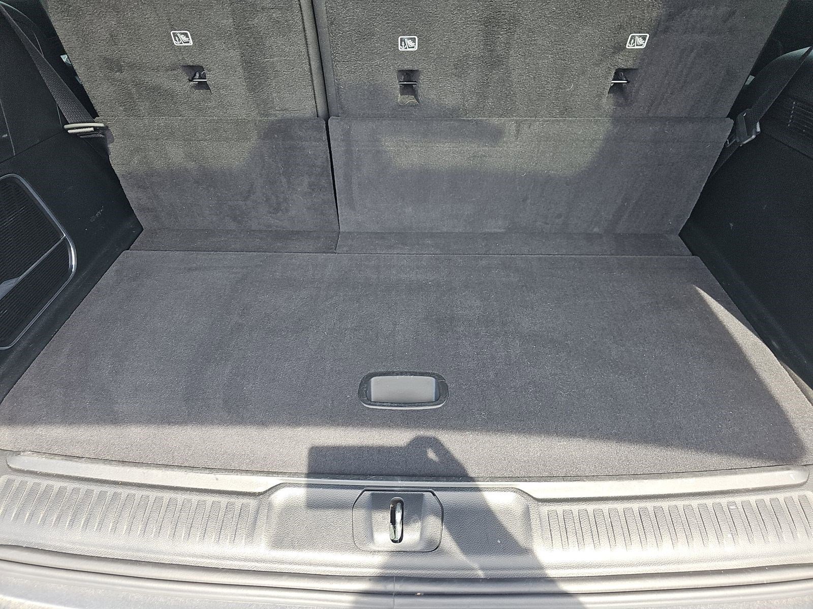 Used 2022 Jeep Wagoneer Series III w/ Flexible Seating Group image 24