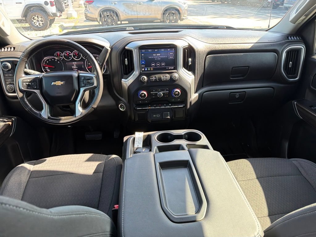 Used 2020 Chevrolet Silverado 1500 LT w/ Texas Edition AWD/4WD image 17