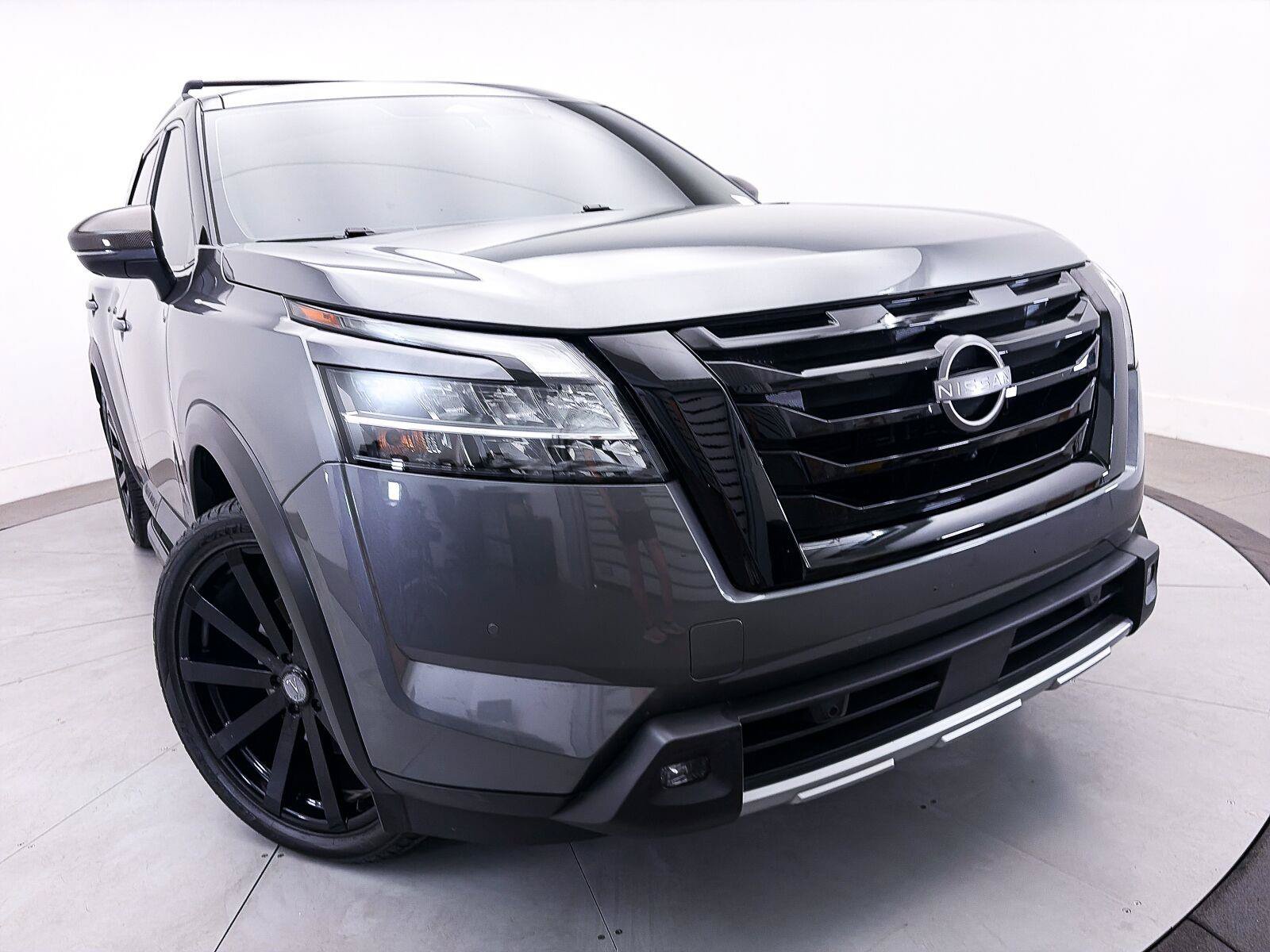 Used 2022 Nissan Pathfinder SL w/ SL Premium Package FWD image 8
