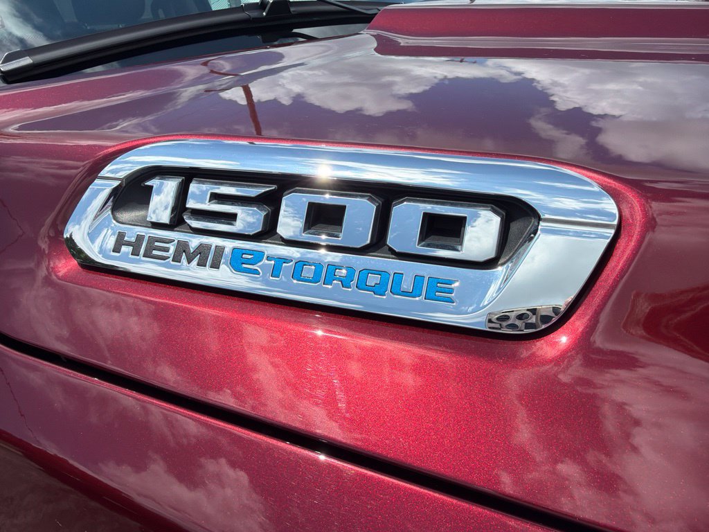 Used 2021 RAM 1500 Laramie AWD/4WD image 6