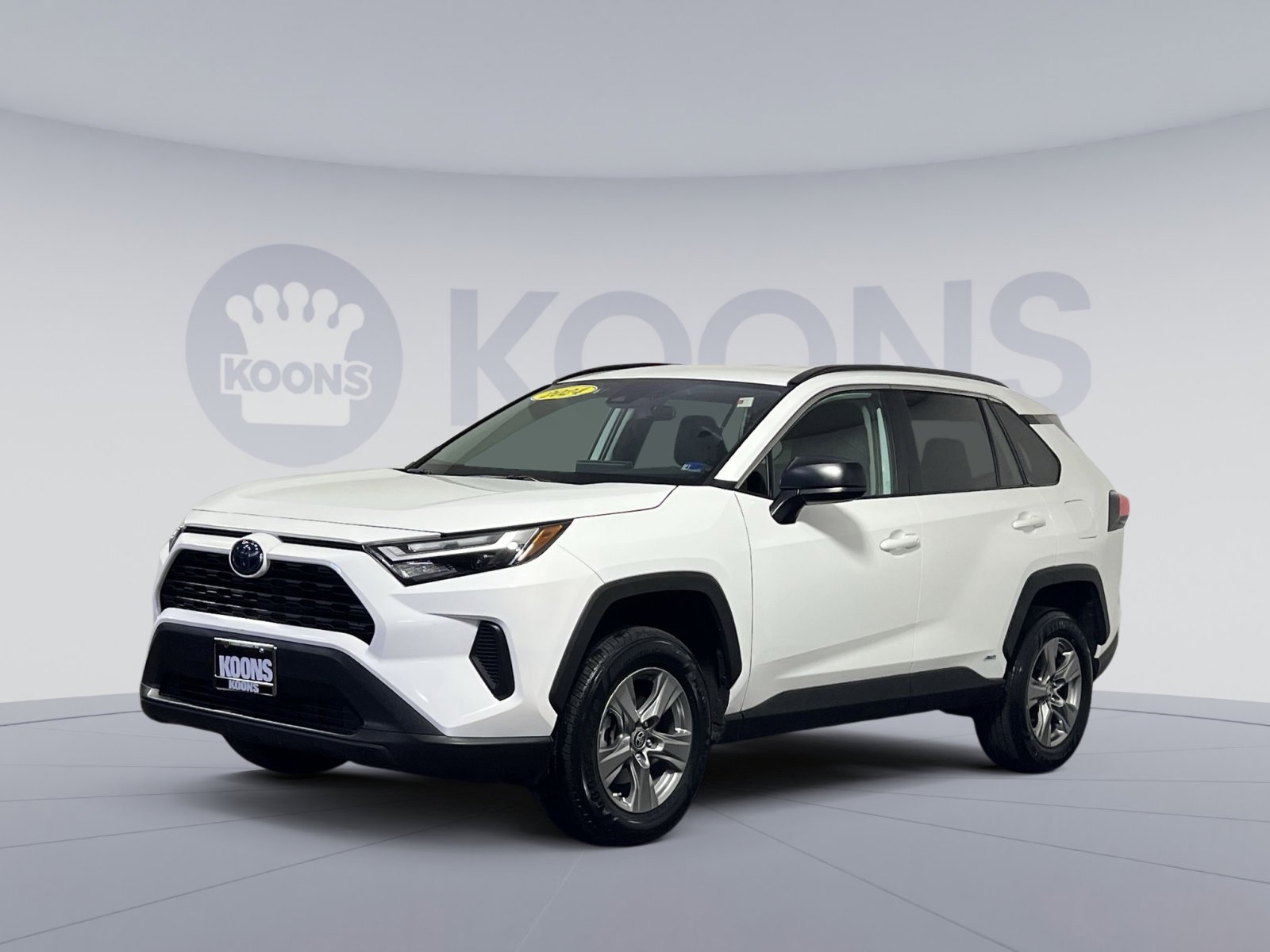 Used 2024 Toyota RAV4 LE AWD/4WD image 1
