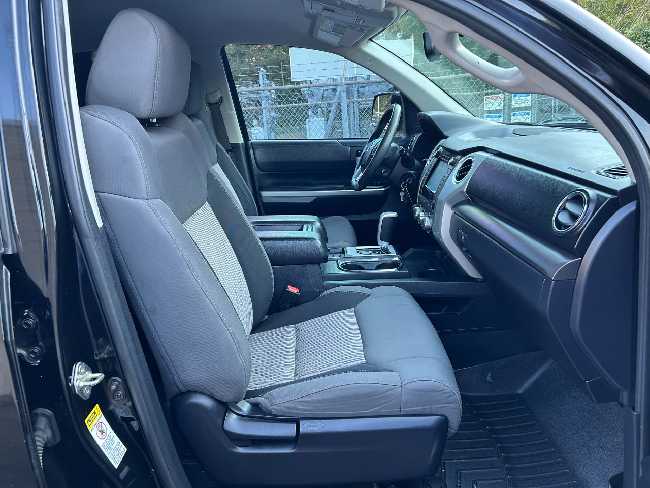 Used 2017 Toyota Tundra SR5 image 16