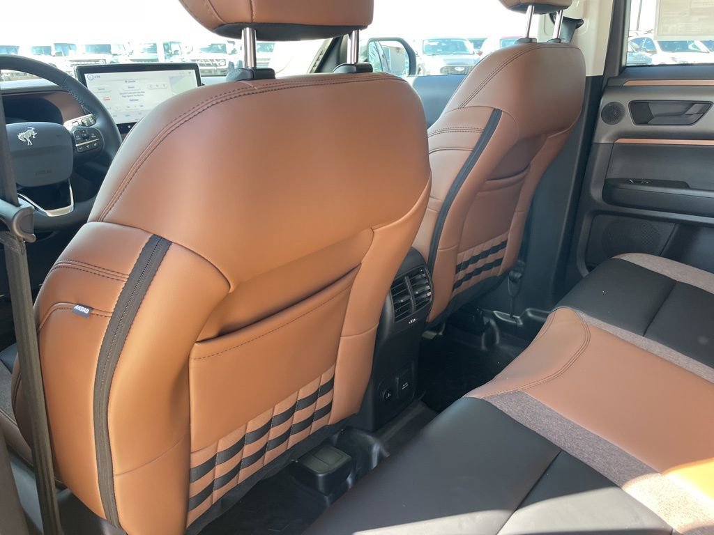 New 2025 Ford Bronco Sport Outer Banks w/ Sasquatch Outer Banks Package image 19