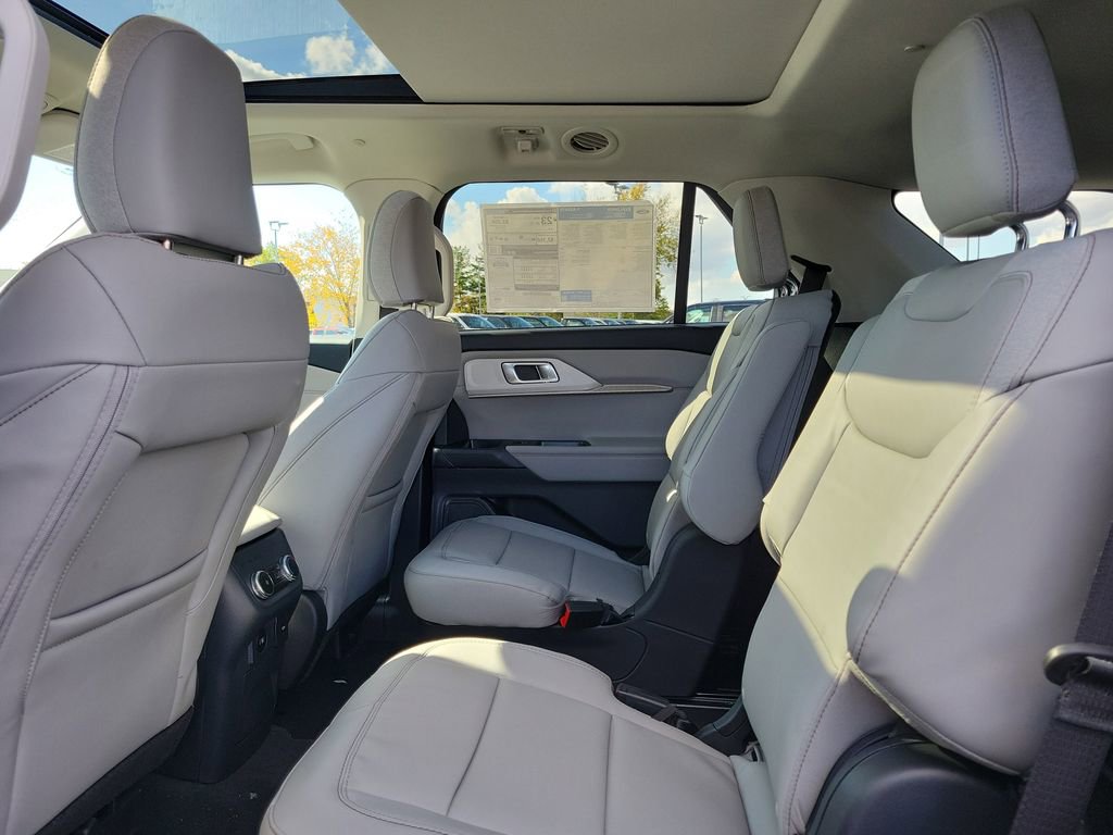 New 2026 Ford Explorer Active w/ Active Comfort Package image 13