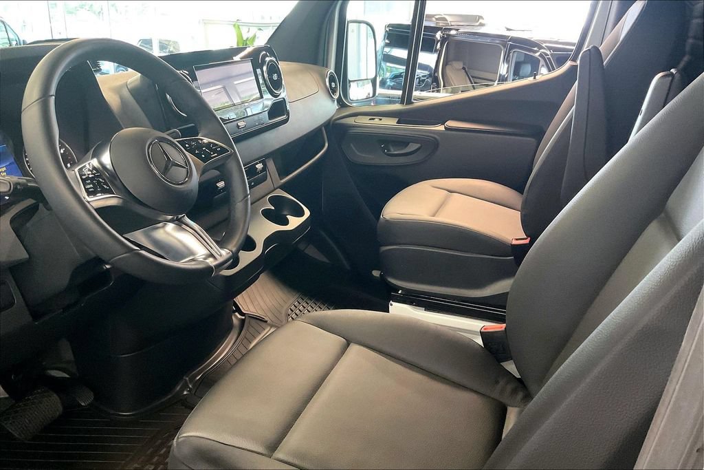 Used 2026 Mercedes-Benz Sprinter 2500 image 7