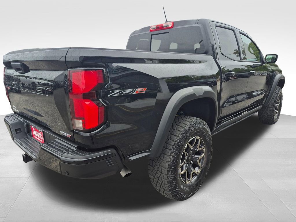 Used 2024 Chevrolet Colorado ZR2 w/ Technology Package AWD/4WD image 11