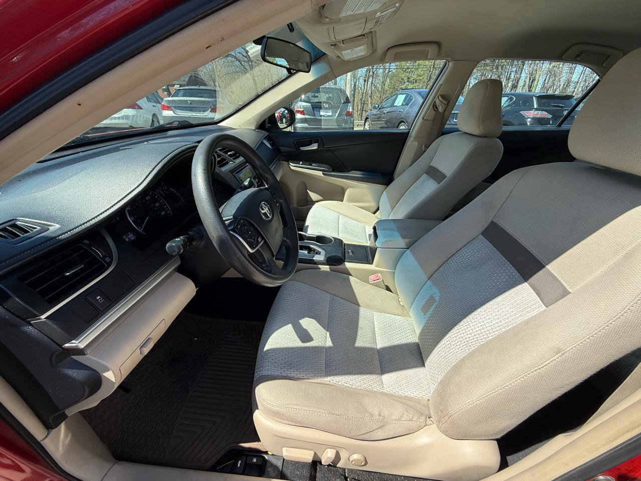 Used 2012 Toyota Camry LE image 11