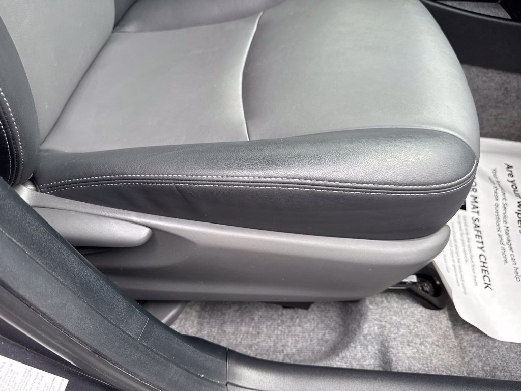 Used 2014 Toyota Prius Four w/ Solar Roof Package FWD image 37