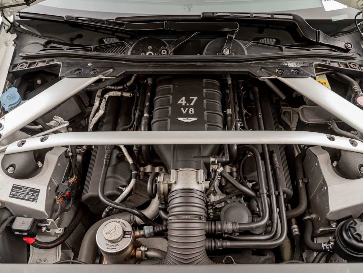 Used 2013 Aston Martin V8 Vantage S RWD image 24