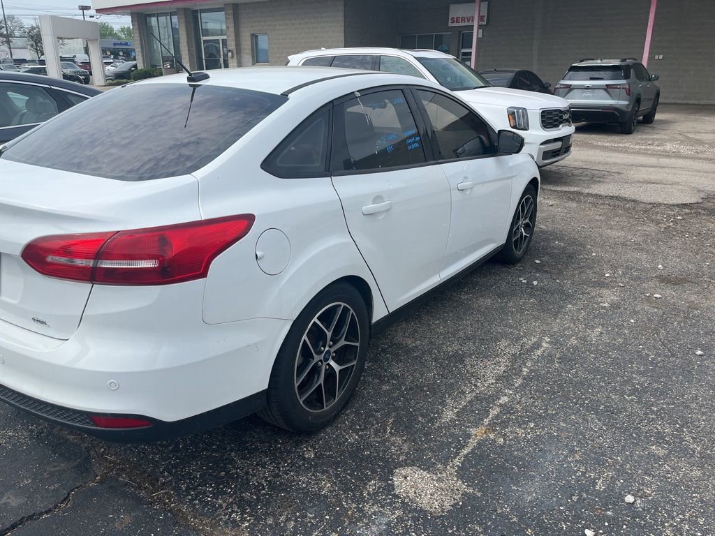 Used 2018 Ford Focus SEL w/ Cold Weather Package image 4