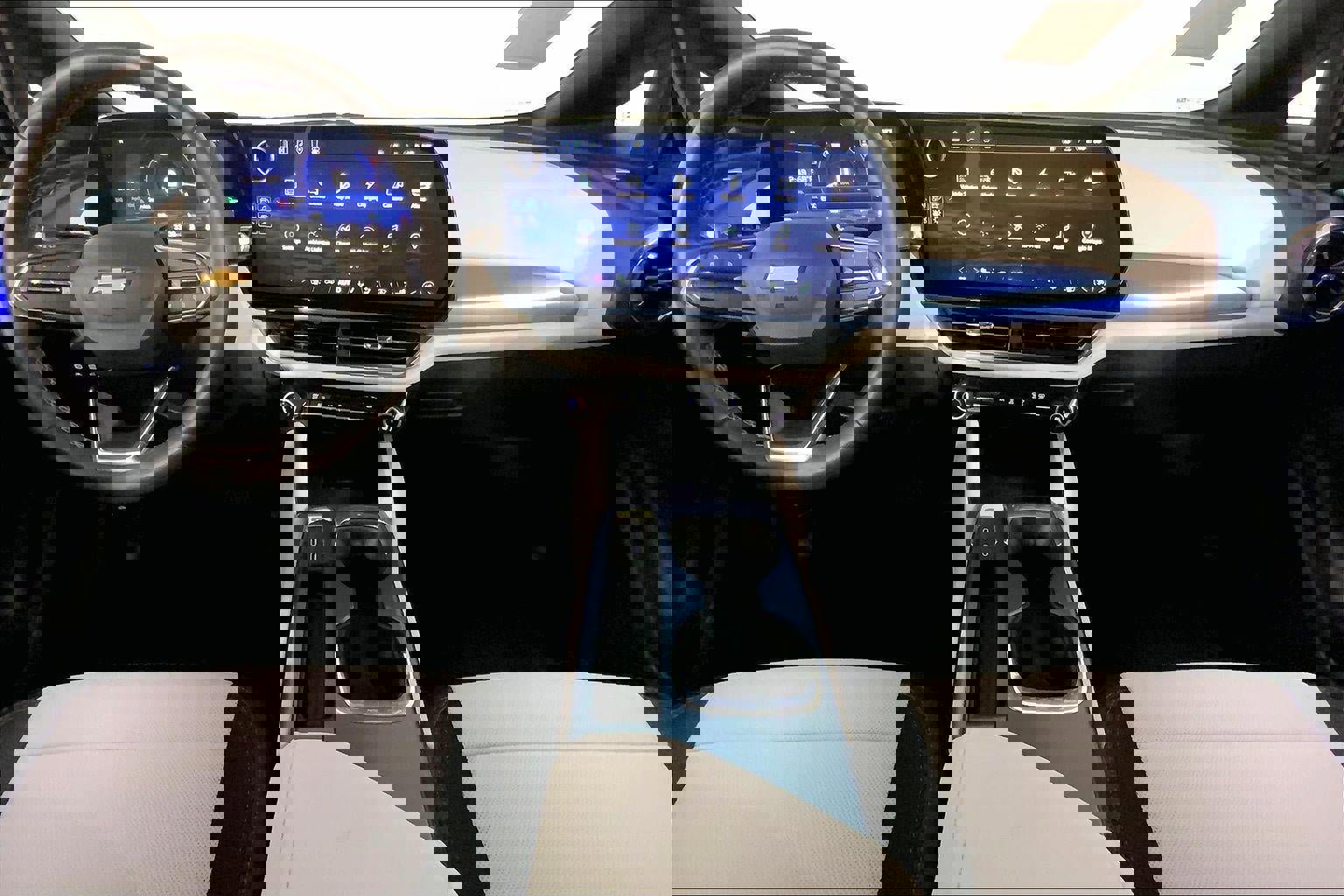 Used 2025 Chevrolet Equinox EV LT FWD image 15