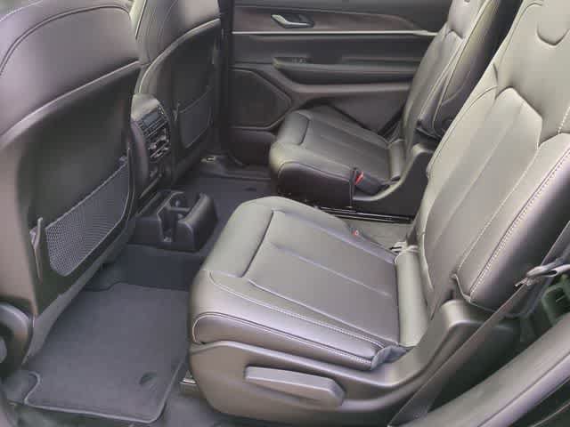New 2025 Jeep Grand Cherokee L Limited w/ Luxury Tech Group II AWD/4WD image 21