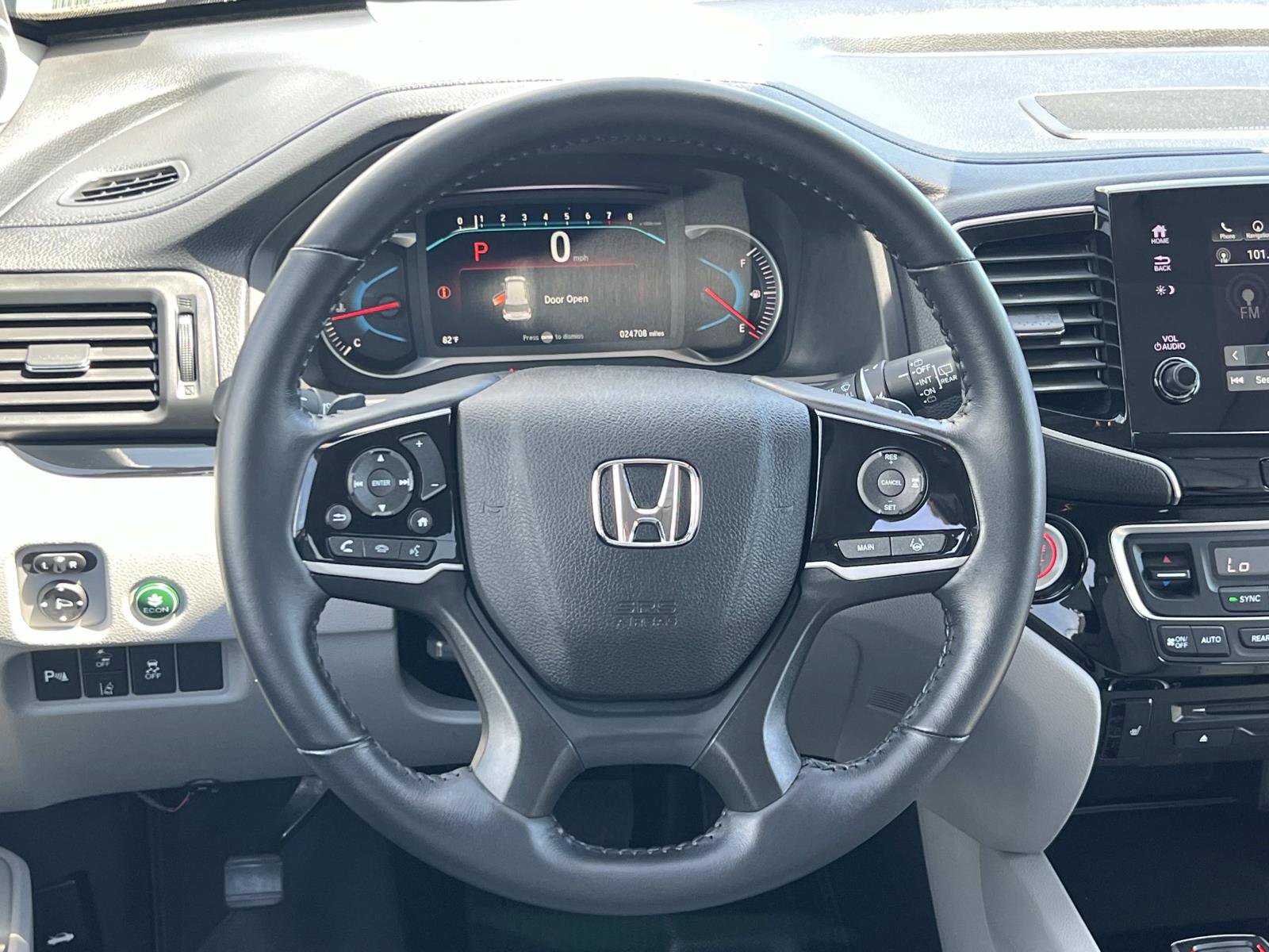 Used 2022 Honda Pilot Touring image 8