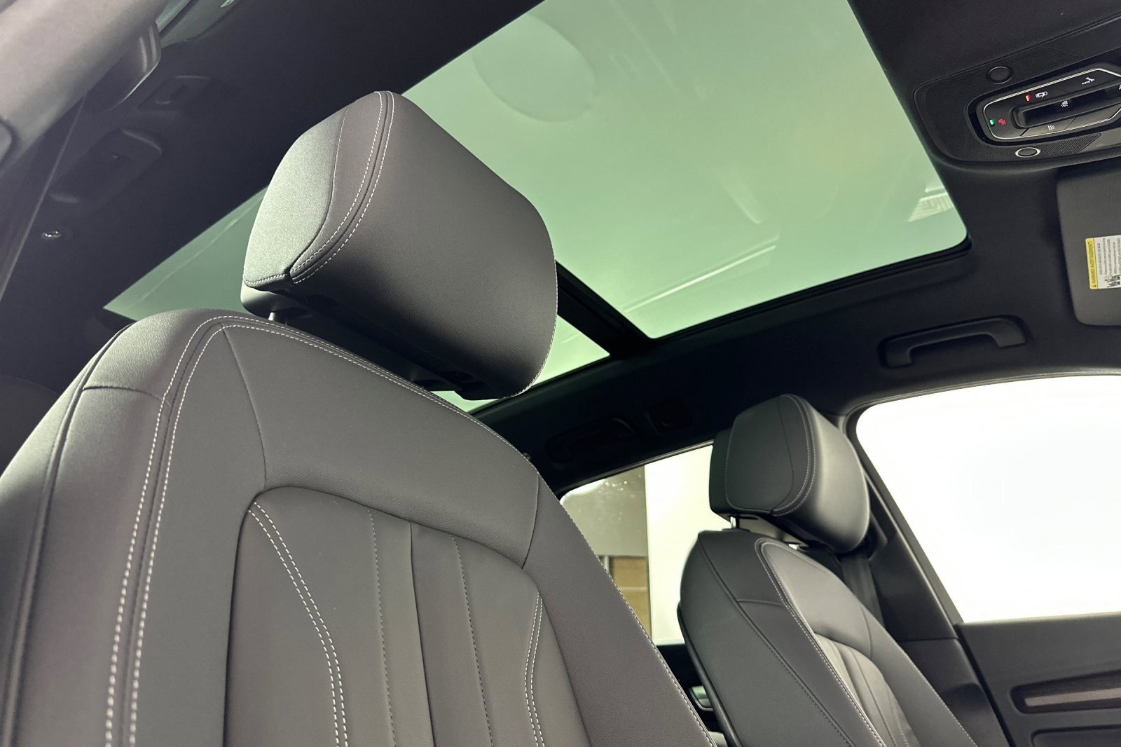 Used 2023 Audi Q5 2.0T Premium w/ Convenience Package image 16