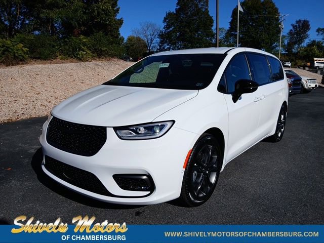 New 2026 Chrysler Pacifica Select image 1