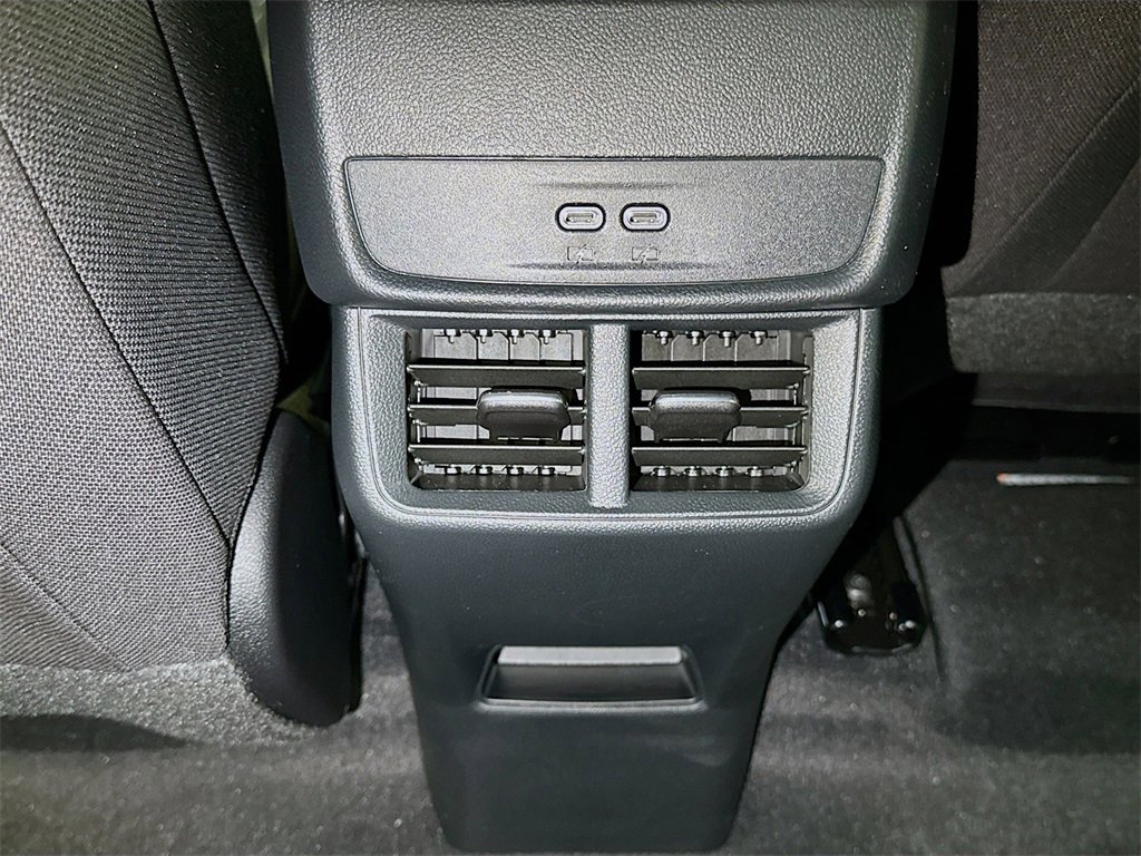 New 2026 Chevrolet Equinox LT image 14