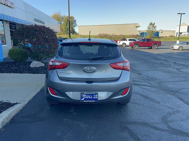 Used 2017 Hyundai Elantra GT FWD image 6
