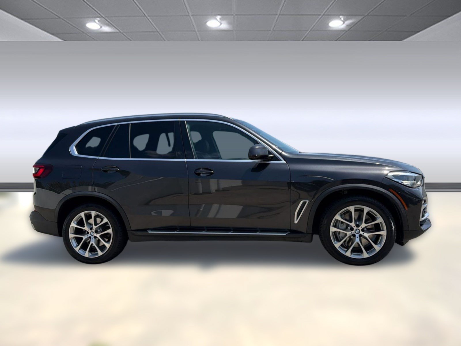 Used 2021 BMW X5 xDrive45e w/ Parking Assistance Package AWD/4WD image 8