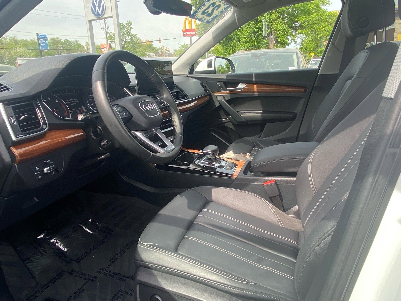 Used 2023 Audi Q5 2.0T Premium w/ Convenience Package AWD/4WD image 13