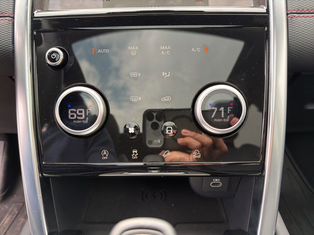 Used 2023 Land Rover Discovery Sport SE R-Dynamic image 24