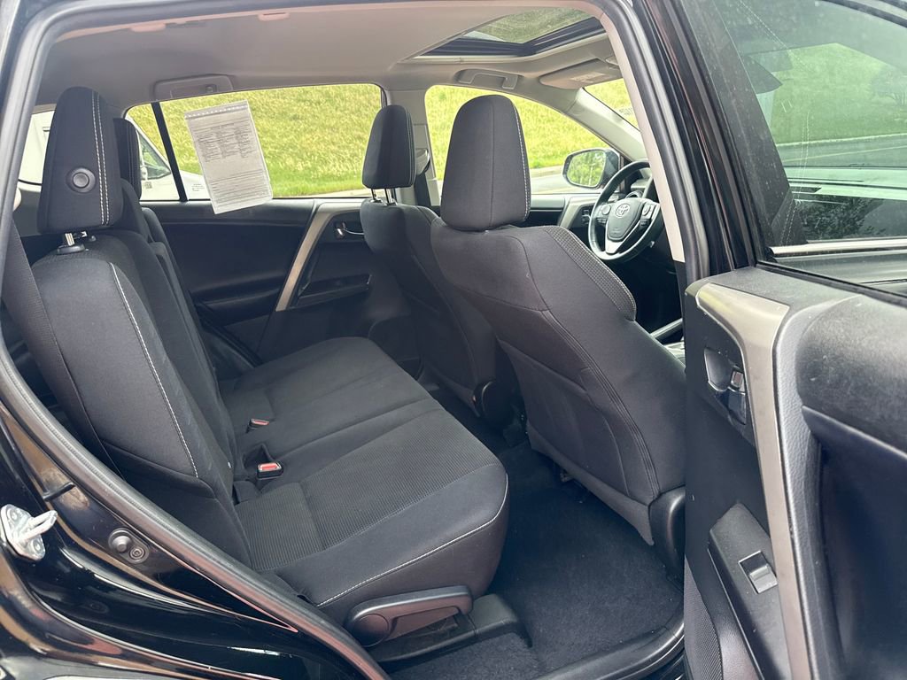 Used 2018 Toyota RAV4 XLE w/ Plus Extra Value Package AWD/4WD image 28