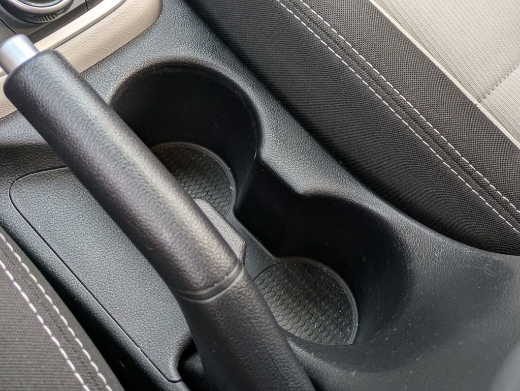 Used 2025 Hyundai Venue SEL image 19