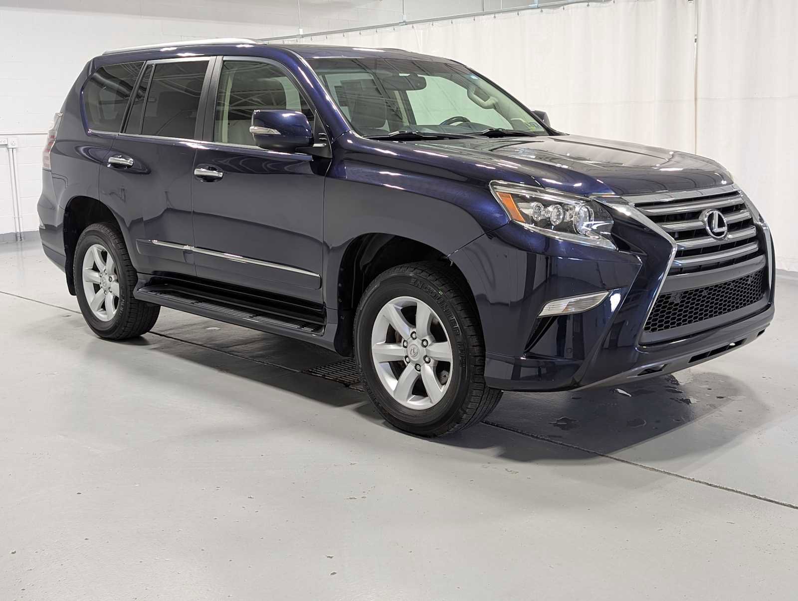 Used 2017 Lexus GX 460 image 5