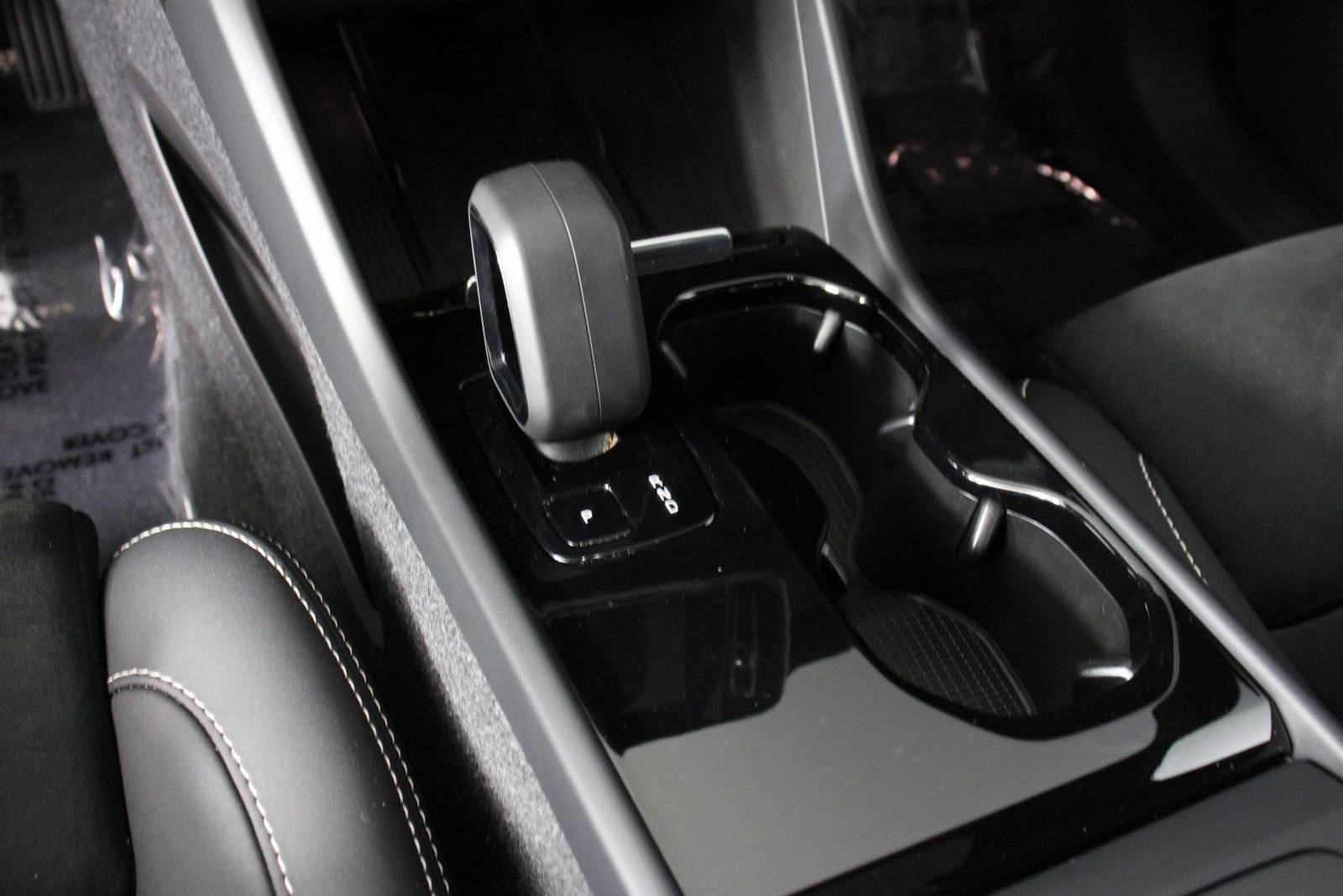 Used 2023 Volvo C40 P8 Recharge Plus AWD/4WD image 15