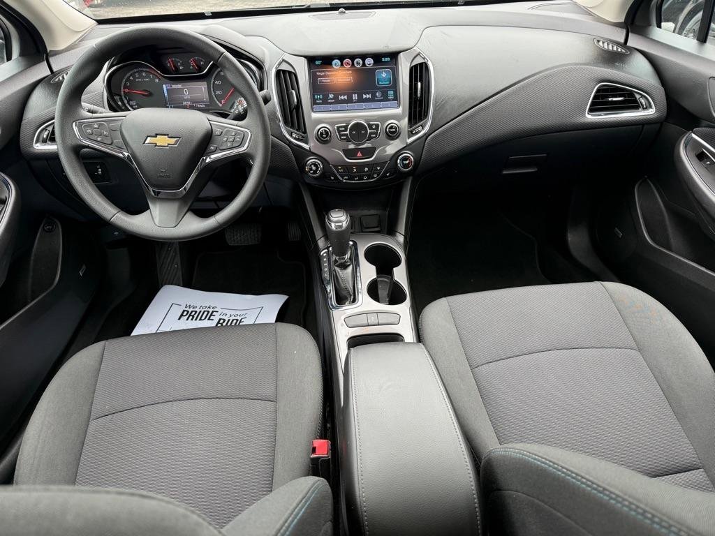 Used 2017 Chevrolet Cruze LT w/ Sun And Sound Package image 11