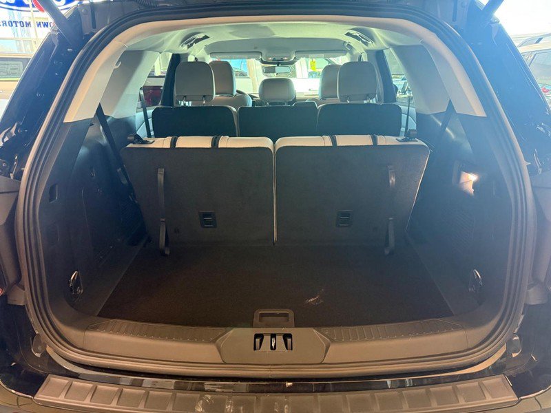 New 2026 Ford Explorer Active w/ Active Comfort Package image 5