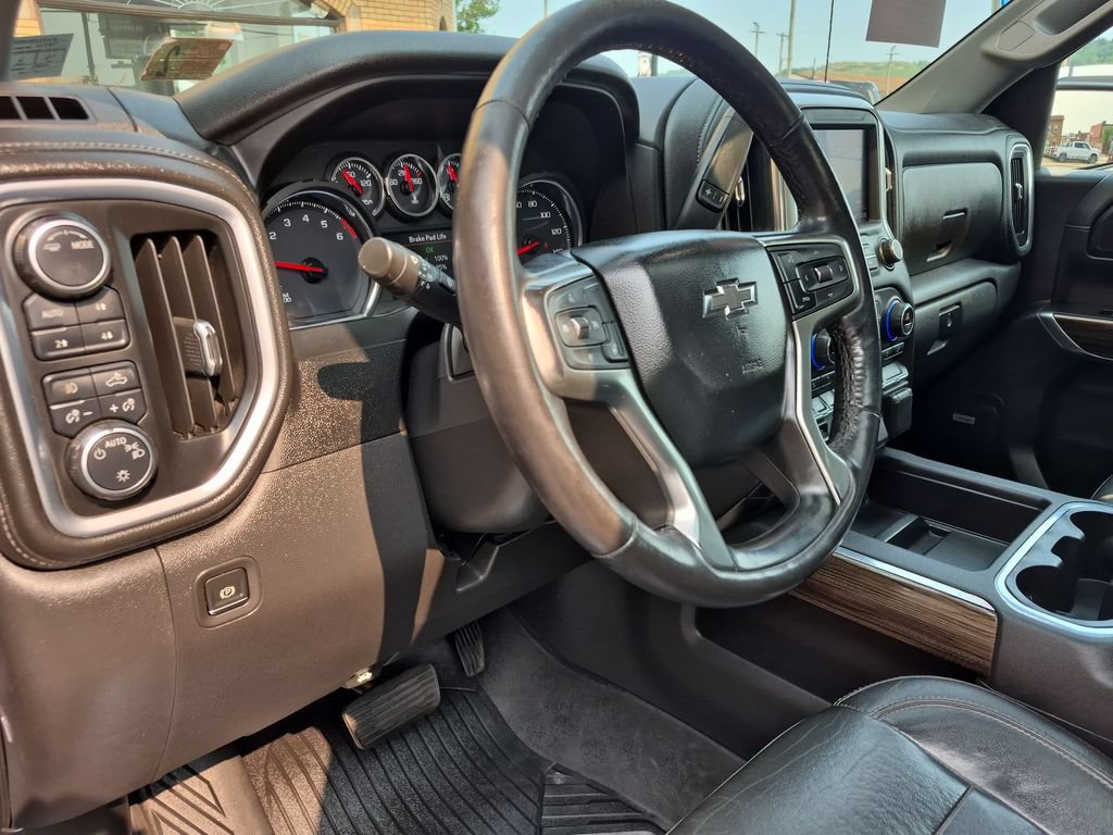 Used 2020 Chevrolet Silverado 1500 RST AWD/4WD image 21
