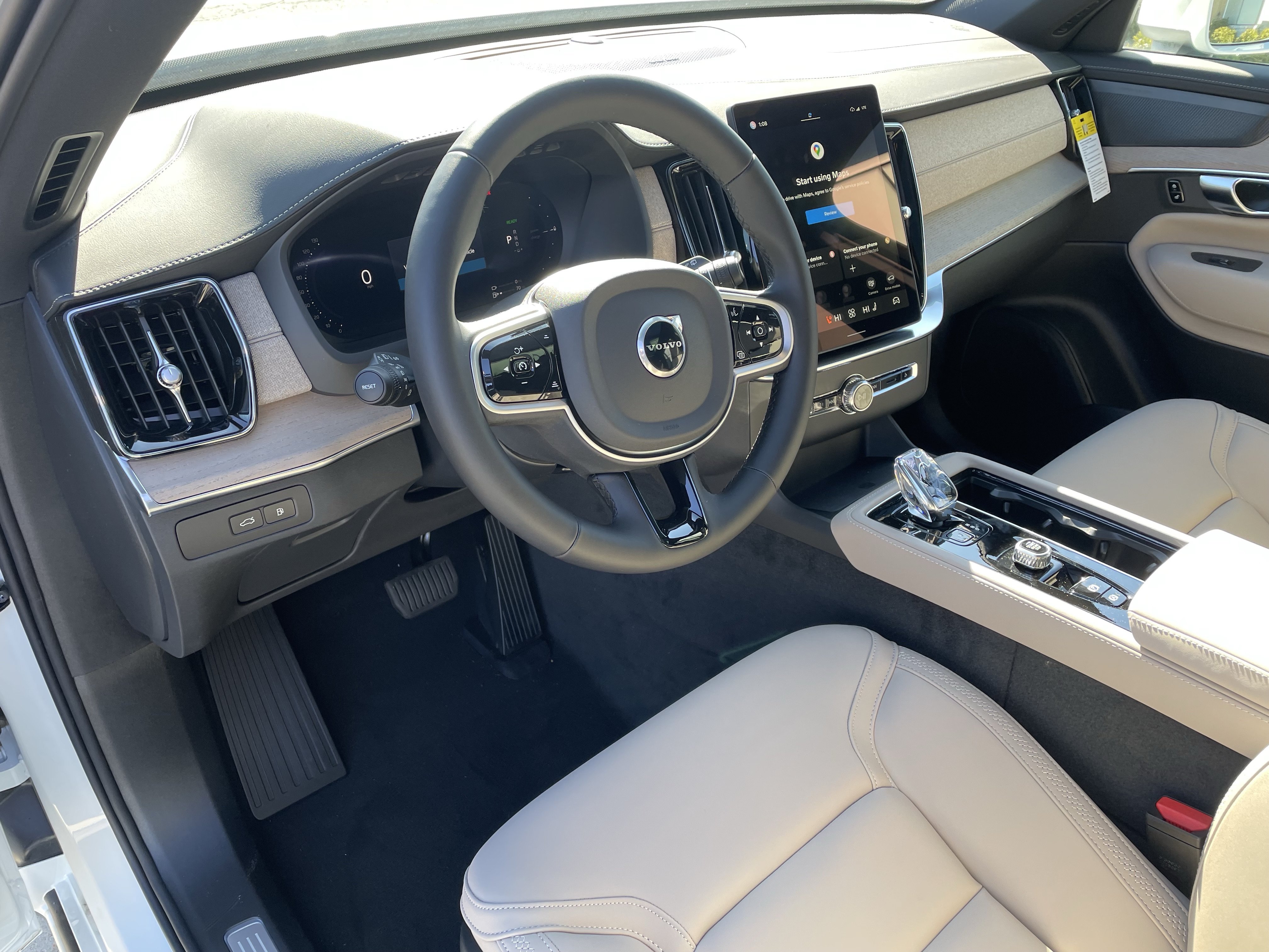 New 2026 Volvo XC90 T8 Plus w/ Protection Package Premier AWD/4WD image 15