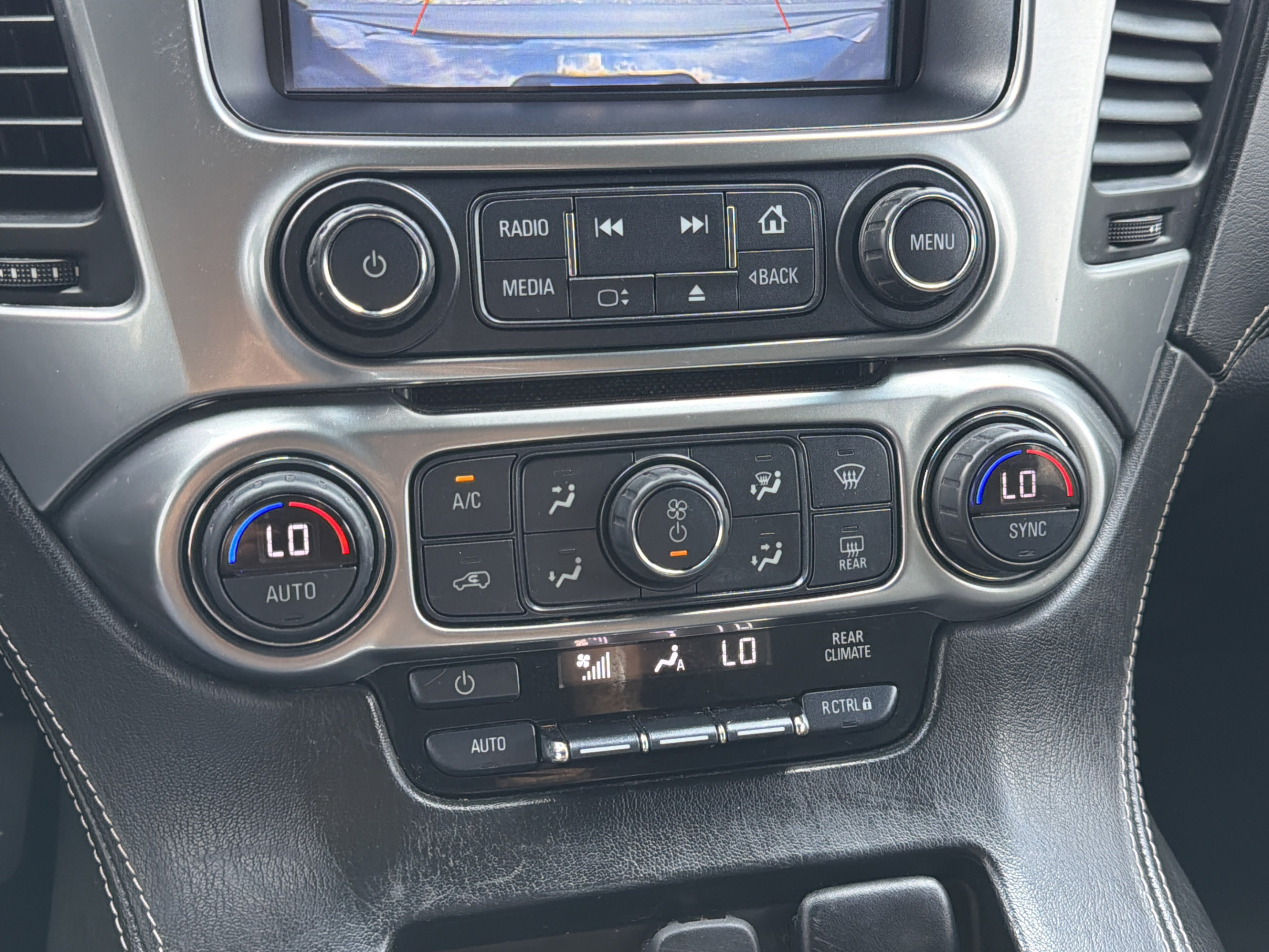 Used 2018 Chevrolet Tahoe LS w/ All-Season Package AWD/4WD image 18