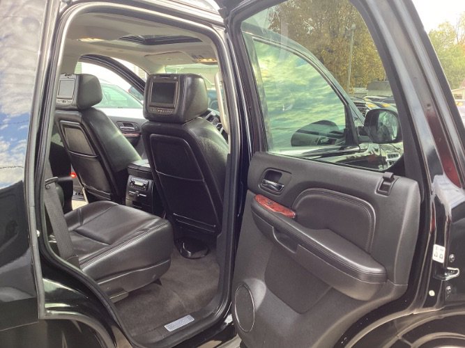 Used 2011 Cadillac Escalade Base w/ Touring Package image 8