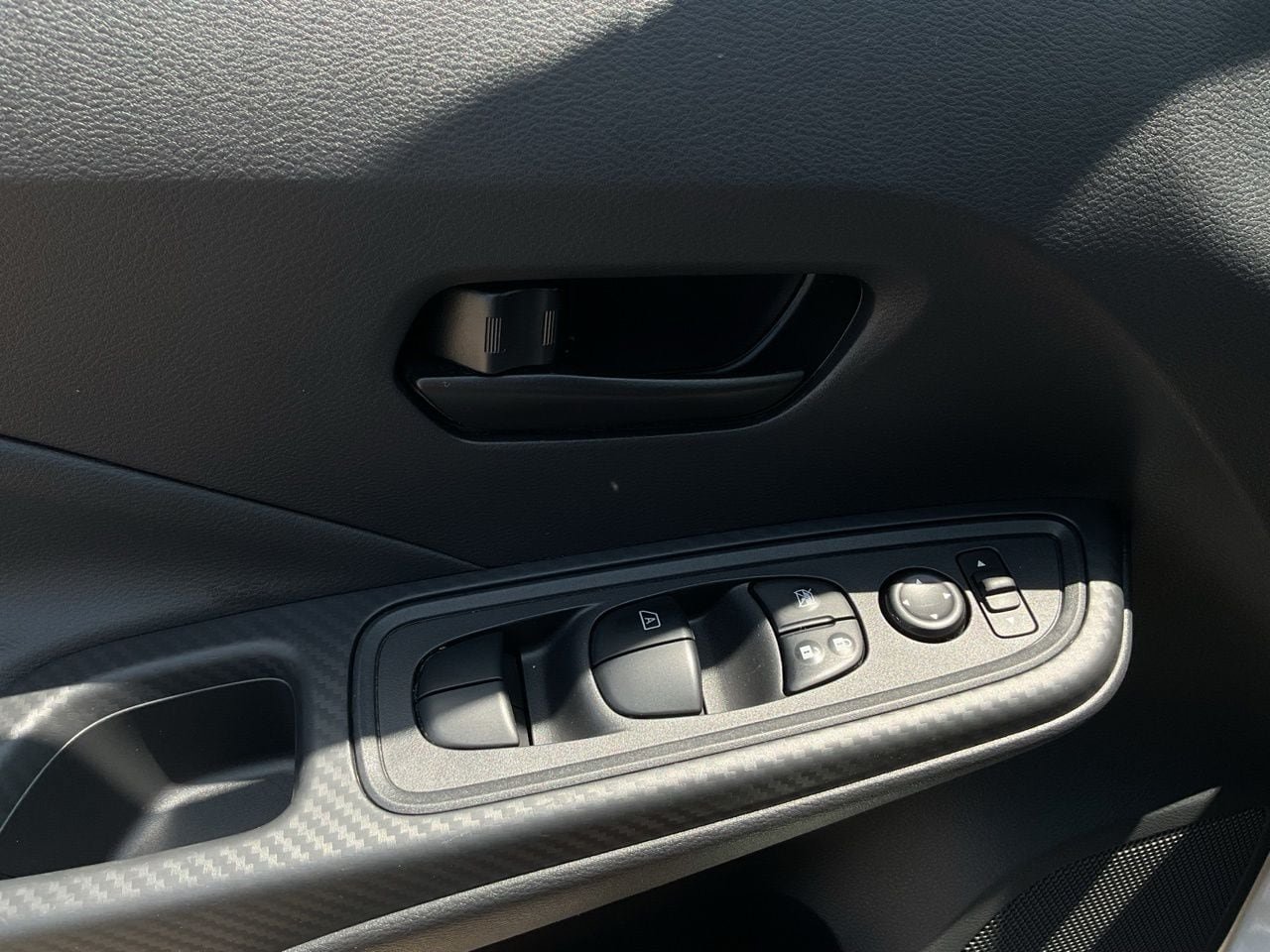 Used 2025 Nissan Versa S w/ Trunk Package FWD image 24