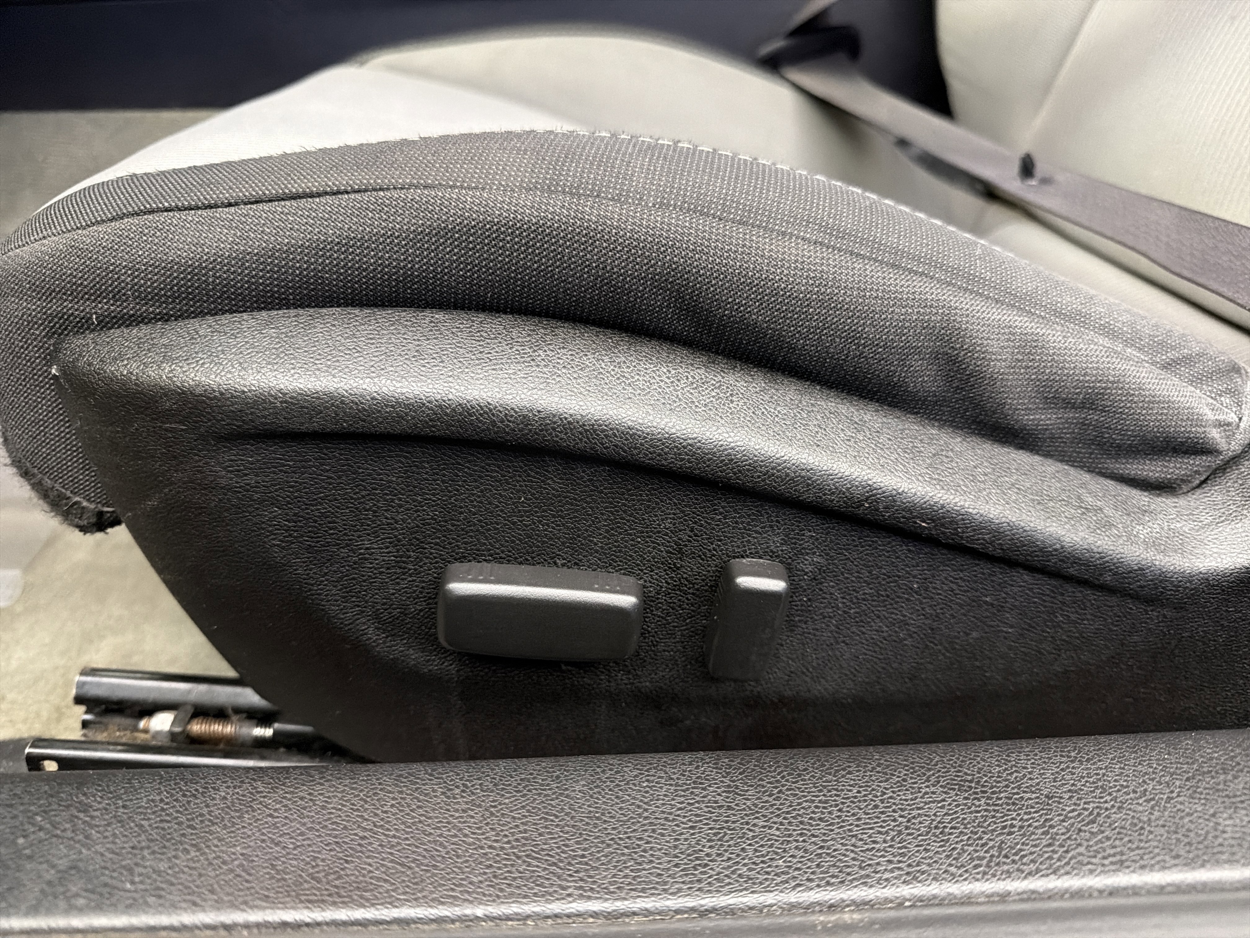 Used 2013 Chevrolet Camaro LT image 12