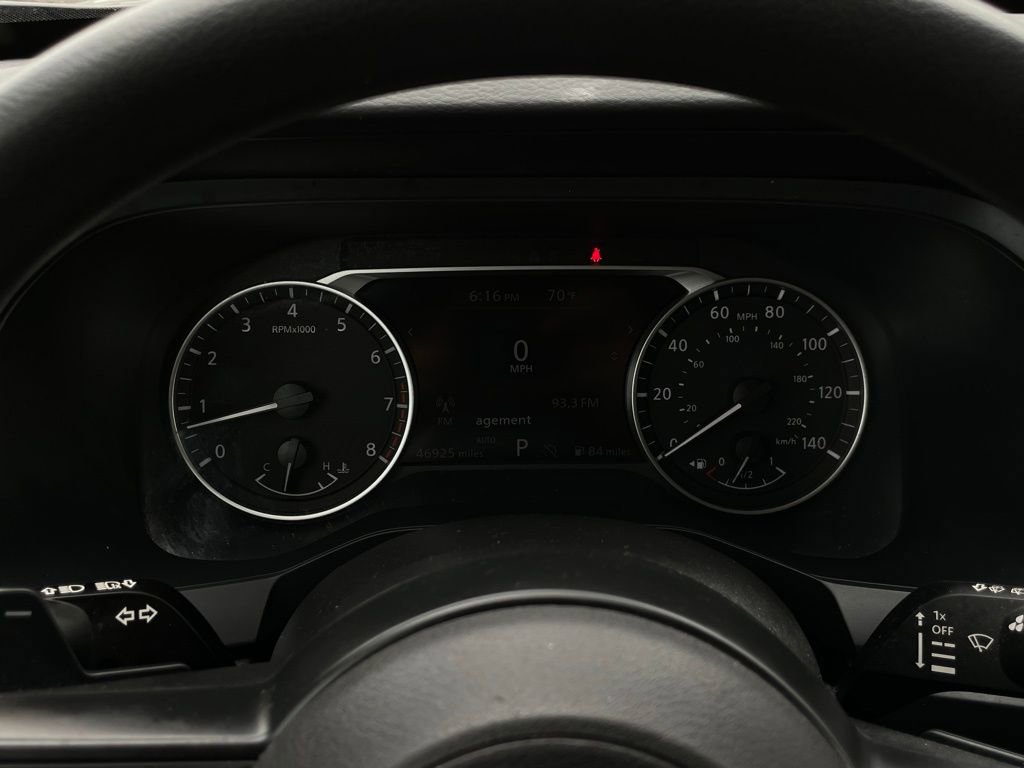 Used 2024 Nissan Pathfinder S image 17