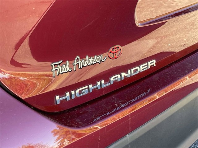 Used 2022 Toyota Highlander XLE image 11